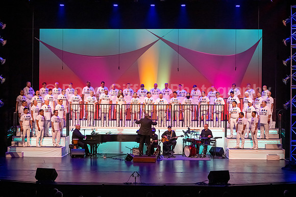 MenAlive - OC Gay Men's Chorus / "I am America"