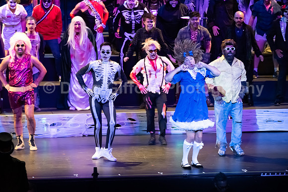 MenAlive - "Ghouls Just Wanna Have Fun!"