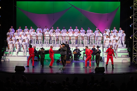 MenAlive - OC Gay Men's Chorus / "I am America"
