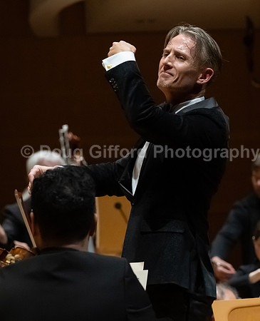Pacific Symphony - Shelly Conducts Beethoven's Fifth & The Emperor Concerto