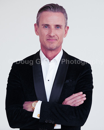 Portraits of the Pacific Symphony Artistic & Music Director Designate, Alexander Shelley and Pacific Symphony Principal Pops Conductor, Enrico Lopez-Yañez
