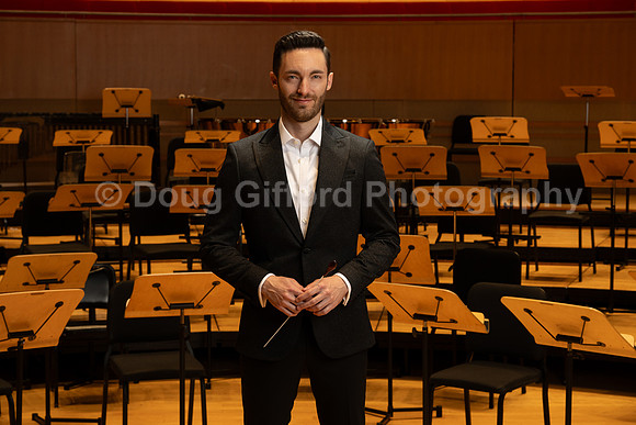 Portraits of the Pacific Symphony Artistic & Music Director Designate, Alexander Shelley and Pacific Symphony Principal Pops Conductor, Enrico Lopez-Yañez