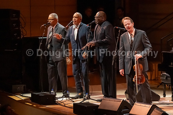 Pacific Symphony Pops Concert - "Lyle Lovett and his Acoustic Group"