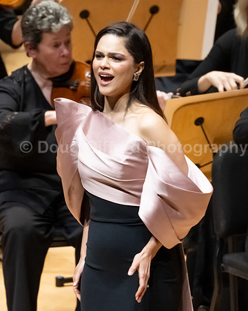 Pacific Symphony - Joshua Bell & Larisa Martínez: Voice & the Violin