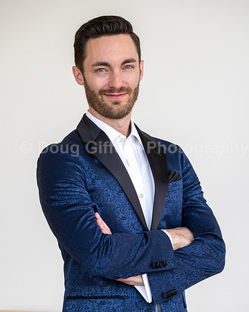 Portraits of the Pacific Symphony Artistic & Music Director Designate, Alexander Shelley and Pacific Symphony Principal Pops Conductor, Enrico Lopez-Yañez