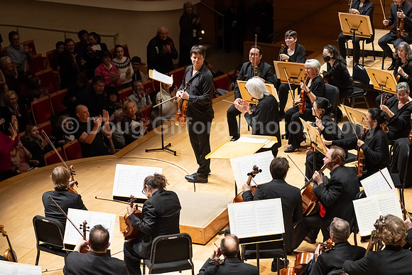 Pacific Symphony - Joshua Bell & Larisa Martínez: Voice & the Violin