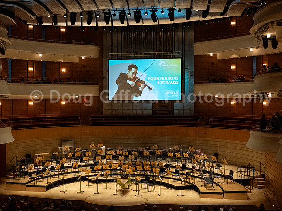 Pacific Symphony - Four Seasons & Strauss