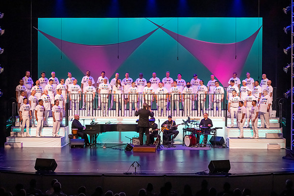 MenAlive - OC Gay Men's Chorus / "I am America"
