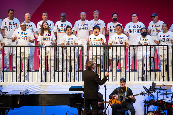 MenAlive - OC Gay Men's Chorus / "I am America"