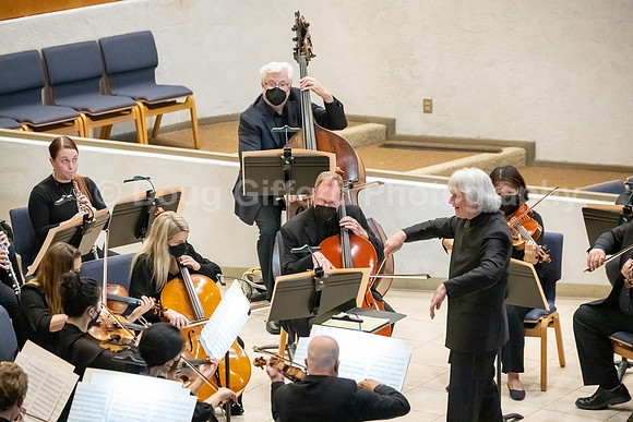 Pacific Symphony and the Pacific Chorale will present a “Concert for Healing”
