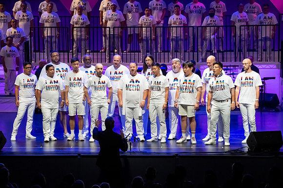 MenAlive - OC Gay Men's Chorus / "I am America"