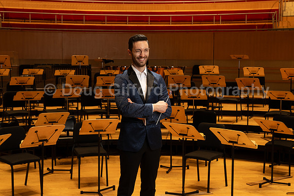 Portraits of the Pacific Symphony Artistic & Music Director Designate, Alexander Shelley and Pacific Symphony Principal Pops Conductor, Enrico Lopez-Yañez
