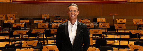 Portraits of the Pacific Symphony Artistic & Music Director Designate, Alexander Shelley and Pacific Symphony Principal Pops Conductor, Enrico Lopez-Yañez