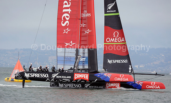 Louis Vuitton Cup Finals - Race 6