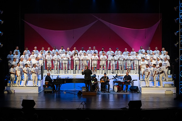MenAlive - OC Gay Men's Chorus / "I am America"
