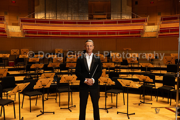 Portraits of the Pacific Symphony Artistic & Music Director Designate, Alexander Shelley and Pacific Symphony Principal Pops Conductor, Enrico Lopez-Yañez