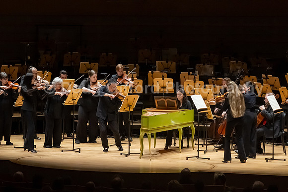 Pacific Symphony - Four Seasons & Strauss