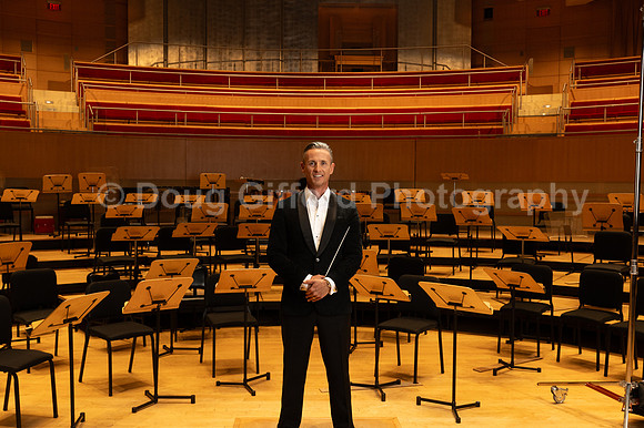 Portraits of the Pacific Symphony Artistic & Music Director Designate, Alexander Shelley and Pacific Symphony Principal Pops Conductor, Enrico Lopez-Yañez