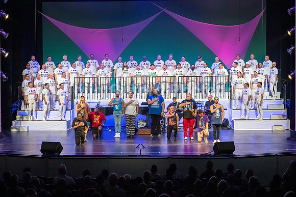MenAlive - OC Gay Men's Chorus / "I am America"