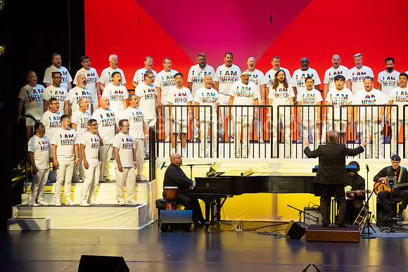 MenAlive - OC Gay Men's Chorus / "I am America"