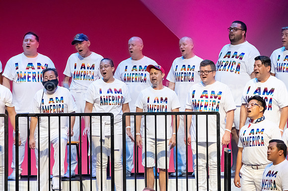 MenAlive - OC Gay Men's Chorus / "I am America"