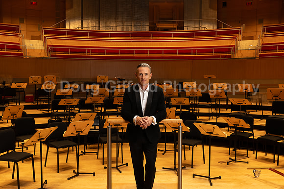 Portraits of the Pacific Symphony Artistic & Music Director Designate, Alexander Shelley and Pacific Symphony Principal Pops Conductor, Enrico Lopez-Yañez