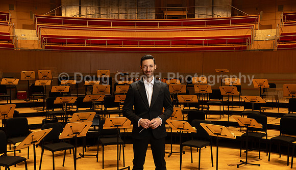 Portraits of the Pacific Symphony Artistic & Music Director Designate, Alexander Shelley and Pacific Symphony Principal Pops Conductor, Enrico Lopez-Yañez