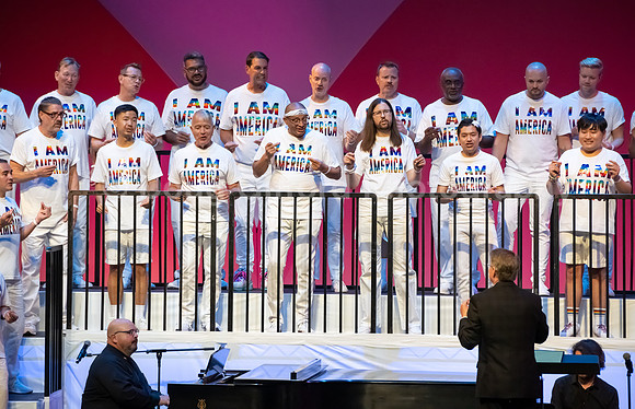 MenAlive - OC Gay Men's Chorus / "I am America"