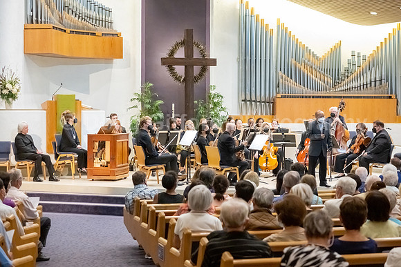 Pacific Symphony and the Pacific Chorale will present a “Concert for Healing”