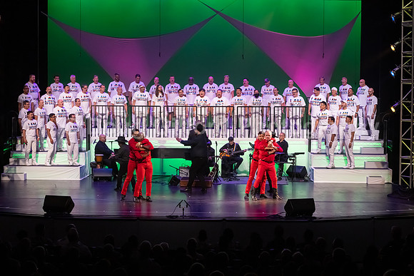 MenAlive - OC Gay Men's Chorus / "I am America"