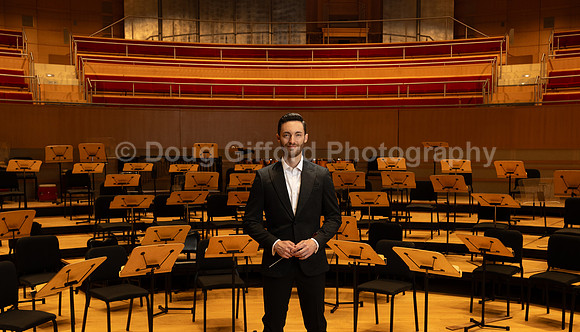 Portraits of the Pacific Symphony Artistic & Music Director Designate, Alexander Shelley and Pacific Symphony Principal Pops Conductor, Enrico Lopez-Yañez