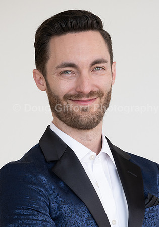 Portraits of the Pacific Symphony Artistic & Music Director Designate, Alexander Shelley and Pacific Symphony Principal Pops Conductor, Enrico Lopez-Yañez
