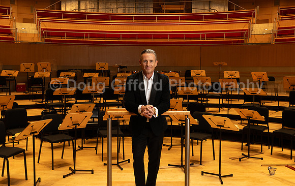 Portraits of the Pacific Symphony Artistic & Music Director Designate, Alexander Shelley and Pacific Symphony Principal Pops Conductor, Enrico Lopez-Yañez