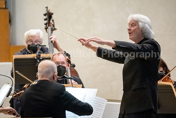 Pacific Symphony and the Pacific Chorale will present a “Concert for Healing”
