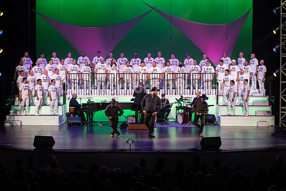 MenAlive - OC Gay Men's Chorus / "I am America"