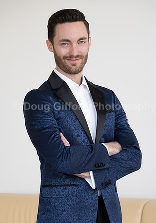 Portraits of the Pacific Symphony Artistic & Music Director Designate, Alexander Shelley and Pacific Symphony Principal Pops Conductor, Enrico Lopez-Yañez
