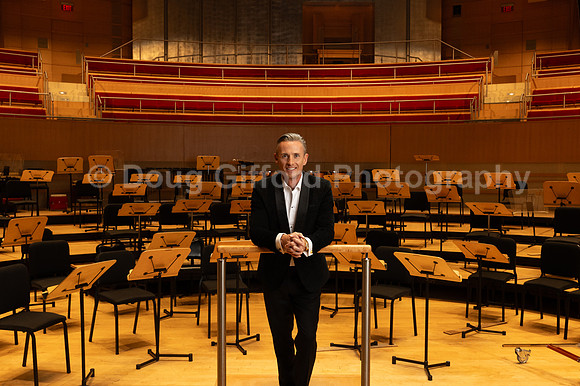 Portraits of the Pacific Symphony Artistic & Music Director Designate, Alexander Shelley and Pacific Symphony Principal Pops Conductor, Enrico Lopez-Yañez