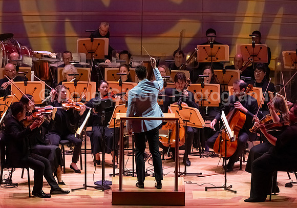 Pacific Symphony Pops Series - Cirque Goes Broadway with Troupe Vertigo