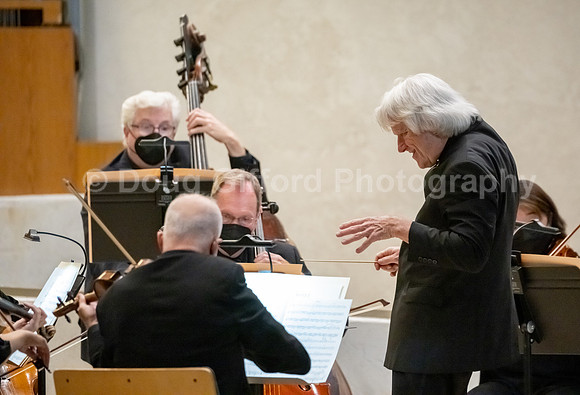 Pacific Symphony and the Pacific Chorale will present a “Concert for Healing”