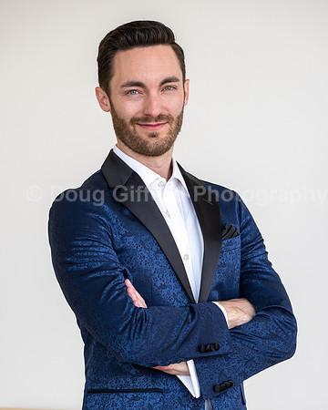 Portraits of the Pacific Symphony Artistic & Music Director Designate, Alexander Shelley and Pacific Symphony Principal Pops Conductor, Enrico Lopez-Yañez