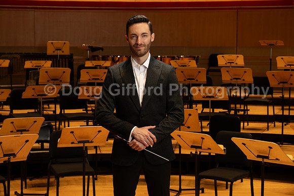 Portraits of the Pacific Symphony Artistic & Music Director Designate, Alexander Shelley and Pacific Symphony Principal Pops Conductor, Enrico Lopez-Yañez