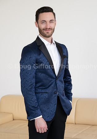 Portraits of the Pacific Symphony Artistic & Music Director Designate, Alexander Shelley and Pacific Symphony Principal Pops Conductor, Enrico Lopez-Yañez