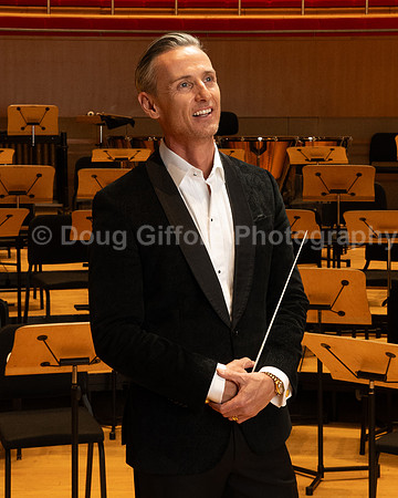 Portraits of the Pacific Symphony Artistic & Music Director Designate, Alexander Shelley and Pacific Symphony Principal Pops Conductor, Enrico Lopez-Yañez