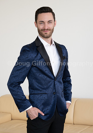 Portraits of the Pacific Symphony Artistic & Music Director Designate, Alexander Shelley and Pacific Symphony Principal Pops Conductor, Enrico Lopez-Yañez