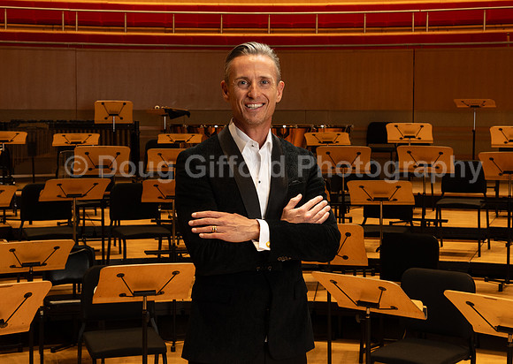 Portraits of the Pacific Symphony Artistic & Music Director Designate, Alexander Shelley and Pacific Symphony Principal Pops Conductor, Enrico Lopez-Yañez