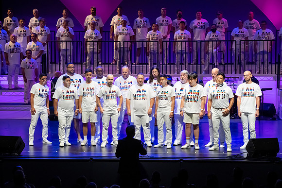 MenAlive - OC Gay Men's Chorus / "I am America"