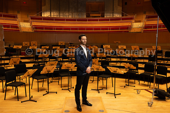 Portraits of the Pacific Symphony Artistic & Music Director Designate, Alexander Shelley and Pacific Symphony Principal Pops Conductor, Enrico Lopez-Yañez