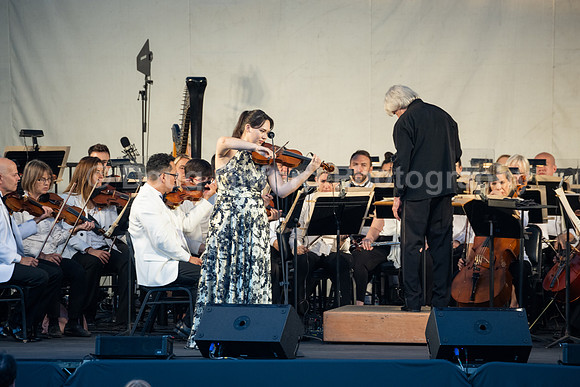 Pacific Symphony - Symphony in the Cities, Chapman University, Aiken Arts Plaza