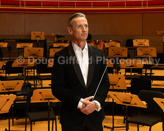 Portraits of the Pacific Symphony Artistic & Music Director Designate, Alexander Shelley and Pacific Symphony Principal Pops Conductor, Enrico Lopez-Yañez