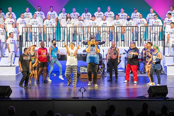 MenAlive - OC Gay Men's Chorus / "I am America"